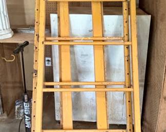 Portable bakers rack. Needs floors 