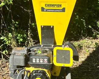 3ft wood chipper needs work