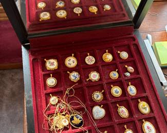danbury mint pendants of the world set