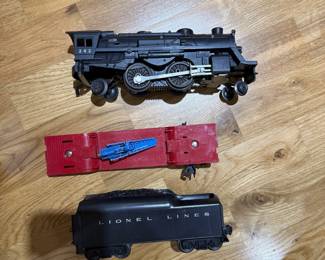 Lionel 242 Steam Locomotive and Tender with Red Flatcar
