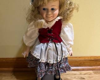 Brenda Thomas Once Upon a Rhyme Gretel Porcelain Doll