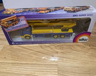 Siku 3428 Wumag Hydraulic Maintenance Platform Truck