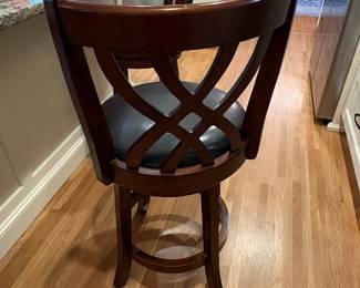 Cathedral Swivel Bar Stool with Lattice Back