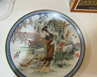 Imperial Jingdezhen Porcelain "Beauties of the Red Mansion" Collector Plate