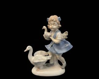 Wagner & Apel Porcelain Figurine - Girl with Geese