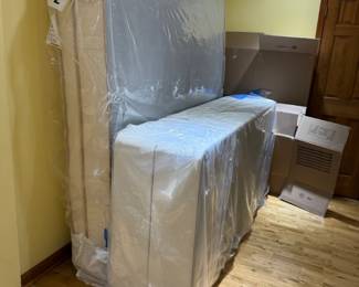 Queen Mattress and Box Spring Set