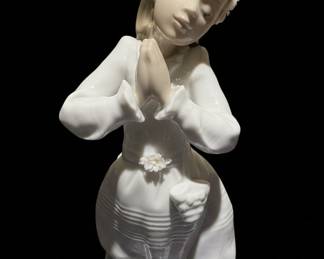 Lladro Communion Prayer Girl #6089 Figurine