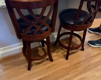 Inspire Q Classic Cherry XBack Swivel Bar Stool