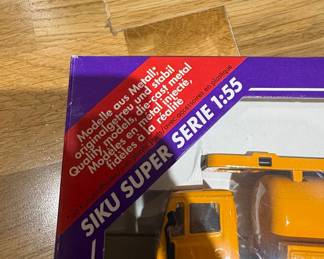 Siku 2932 FAUN Gully Emptier Truck 1:55 Scale