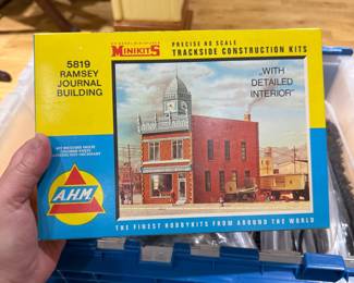 AHM Minikits 5819 Ramsey Journal Building