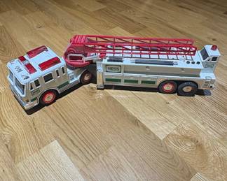 2000 Hess Fire Truck Ladder Rescue