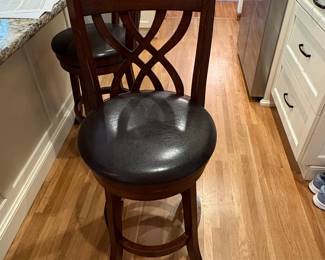 Cathedral Swivel Bar Stool with Lattice Back