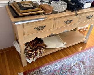 Bernhardt French Provincial Style Dresser