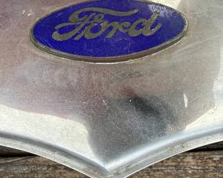 Vintage Ford emblem and trim