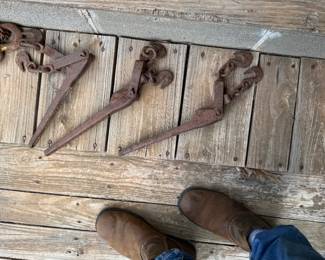 Lot of three lever-type chain/load binders with hooks