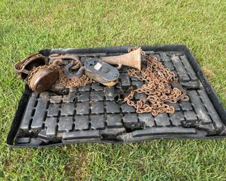 Chains, blocks and heavy hardware