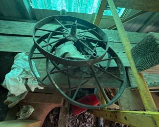 Lot of spoked metal wheel or reel assemblies