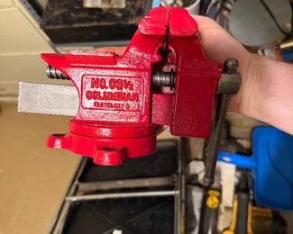 Columbian No. 3 1/2 bench vise - additional view