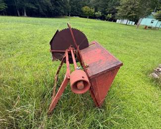 Belt-Driven Cordwood/Buzz Saw Rig with Circular Blade