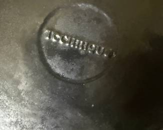 Descoware Enameled Cast-Iron Skillet with Helper Handle - additional view