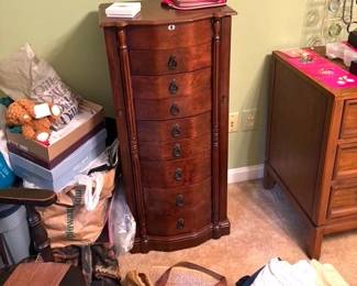 ESTATE SALE – ENTIRE 4-BEDROOM HOME – OAKTON, VA, photo 6 of 40