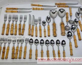 SEKI HKK Japan 188 Bamboo Handle Stainless Steel Silverware Set