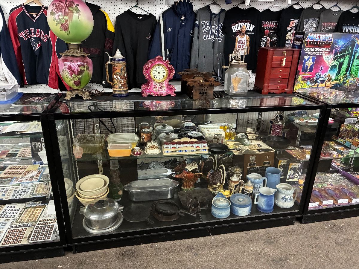 Huge Warehouse Sale Antiques Collectibles Tools Knives Vintage Decor Stamps Watches Stickers Etc