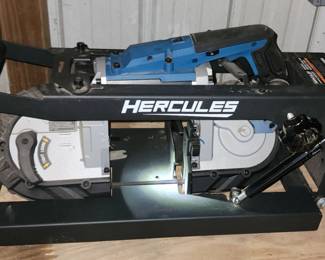 Hercules portable band saw w stand & case. Exc.