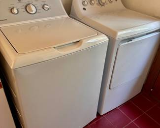 GE - Hotpoint Washer and Dryer - like new