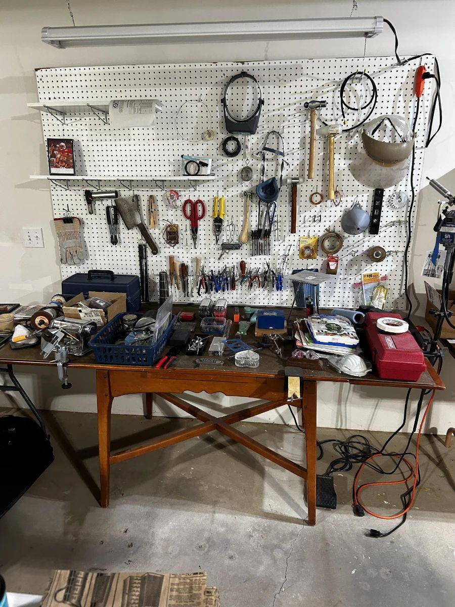 Multiple jewlrey making tools and equipment