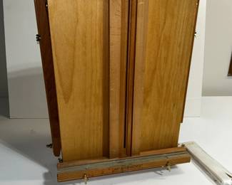 portable Art Alternatives wooden tabletop/studio easel