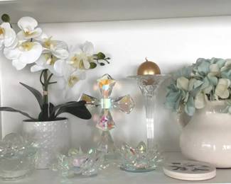 Decorative Crystal, Glass Floral Dcor Collection with Oleg Cassini Cross