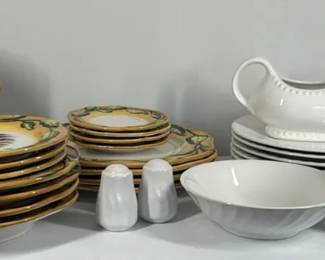 Fitz Floyd Ricamo Portofino Rooster Dinnerware Serveware with Royal Norfolk
