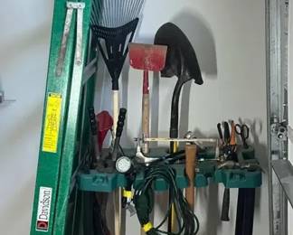 Davidson Extension Ladder, Garden Tools Hoses