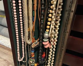 Fashion Necklaces Including Beaded, Faux Pearl, Chain and Pendant Styles