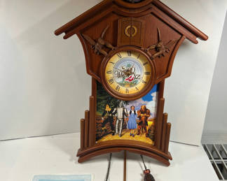 Lot 83: Time for Oz Cuckoo Clock with Certificate BRAND NEW