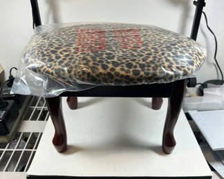 Lot 11: Leopard-print upholstered round stool - NEW