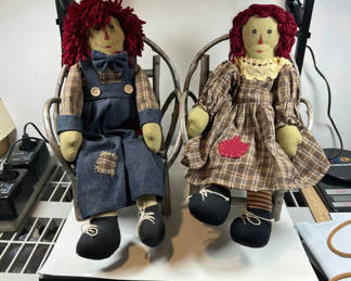 Lot 8: Raggedy Ann an Andy dolls with miniature wood chairs