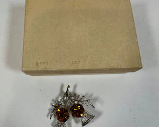 Lot 78: Amber-stone leaf and fan motif sterling silver earrings