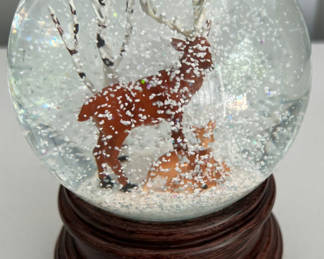 Lot 41: Woodland Deer Family Snow Globe