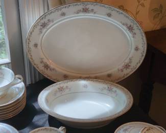 Noritake China Barton Pattern Dinnerware Set