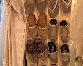 Over-the-Door Shoe Organizer with Mesh Pockets and Sunflower Embellishments