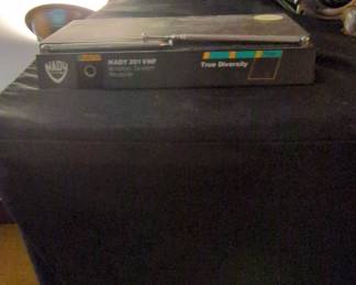 Nady 201 VHF Wireless System Receiver with Transmitter