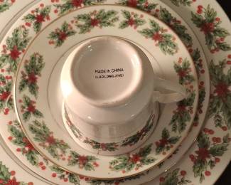Christmas Charm by Gibson Designs Holiday Harmony Place Setting