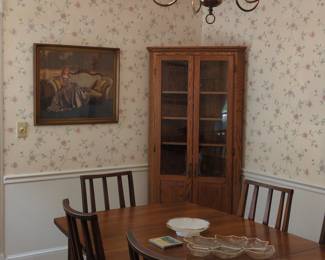 Broyhill Brasilia Mid-Century Modern Dining Set with Hutch