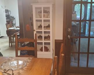 Country Style Dining Set with Ladder-Back Chairs