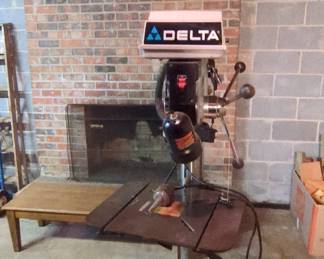 Delta 17-965 16 1/2" Floor Standing Drill Press