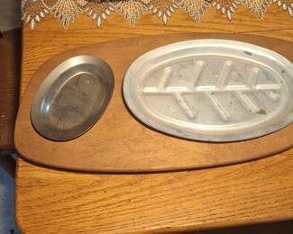 Vintage Sizzling Steak Platter Set with Aluminum Platter and Wood Underliner