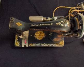 Singer Model 27/127/128 Sewing Machine