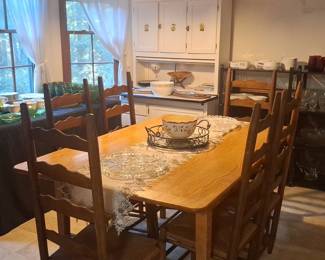 Country Style Dining Set with Ladder-Back Chairs